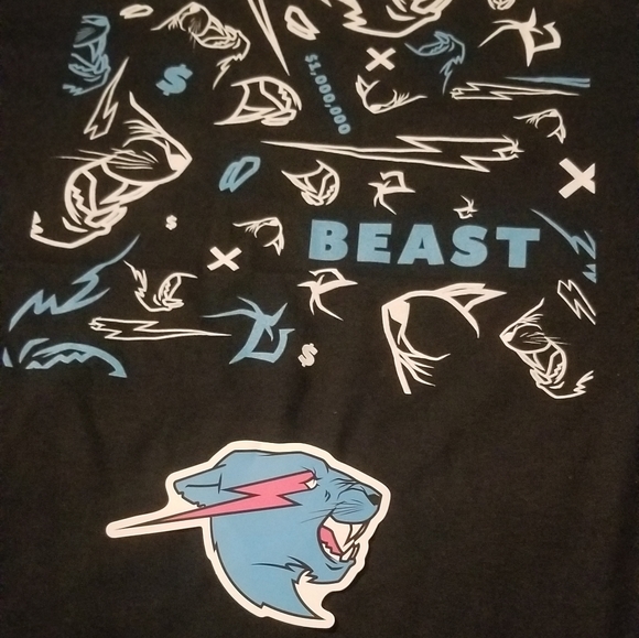 Mr beast signed xl shirt and sticker - Picture 6 of 6